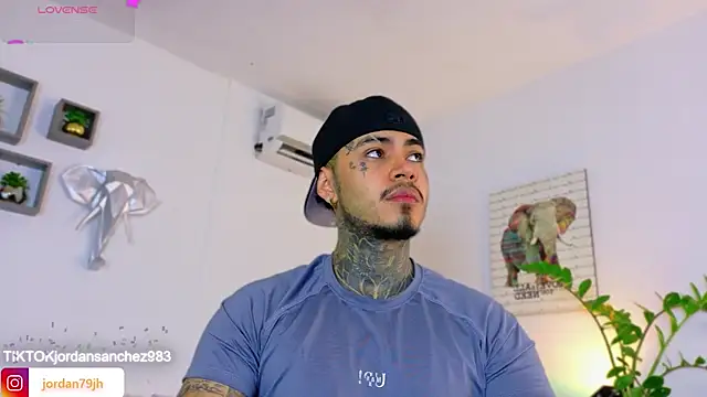 JordanSmiith  online show from March 13, 8:15 pm