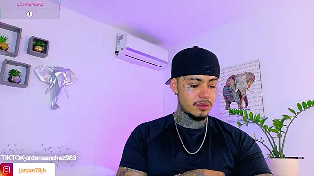Snapshot of JordanSmiith_ chatting on May 31, 6:20 pm JordanSmiith online show from May 31, 6:20 pm