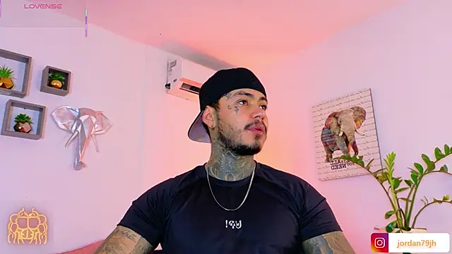Snapshot of JordanSmiith_ chatting on June 30, 9:49 pm JordanSmiith online show from June 30, 9:49 pm