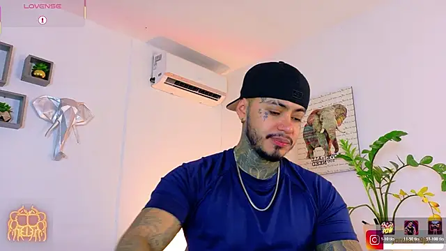 Snapshot of JordanSmiith_ chatting on July 6, 8:44 pm JordanSmiith online show from July 6, 8:44 pm