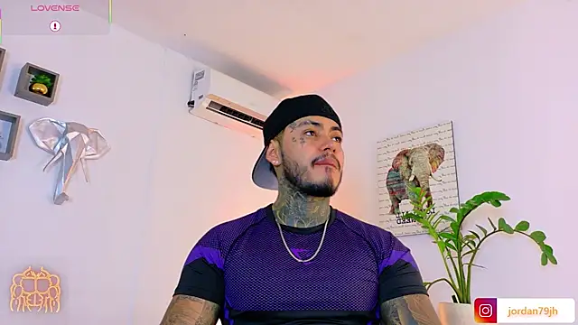 Snapshot of JordanSmiith_ chatting on July 15, 7:30 pm JordanSmiith online show from July 15, 7:30 pm