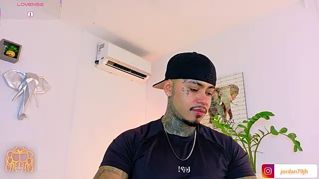 Snapshot of JordanSmiith_ chatting on July 20, 9:28 pm JordanSmiith online show from July 20, 9:28 pm