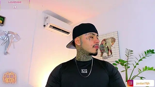 Snapshot of JordanSmiith_ chatting on July 24, 9:57 pm JordanSmiith online show from July 24, 9:57 pm