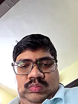 Snapshot of krama04 chatting on February 11, 11:10 am krama04 online show from February 11, 11:10 am