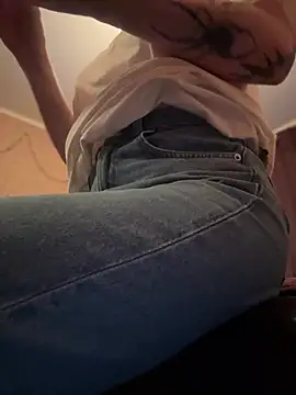 Snapshot of naughty_lucifer chatting on March 14, 4:40 pm naughty lucifer online show from March 14, 4:40 pm