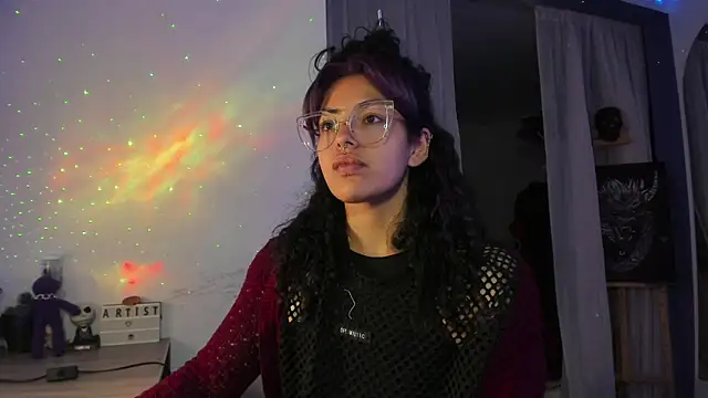 Snapshot of witchviolet chatting on February 17, 11:42 pm witchviolet online show from February 17, 11:42 pm
