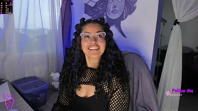 Snapshot of witchviolet chatting on October 9, 9:57 pm witchviolet online show from October 9, 9:57 pm