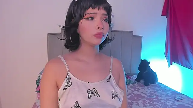 Snapshot of chloe_watson_ chatting on July 23, 2:48 pm chloe watson online show from July 23, 2:48 pm