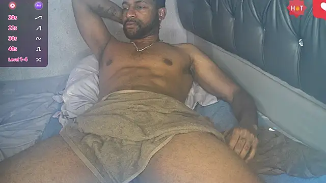 Snapshot of bbcblackhot34 chatting on January 16, 8:00 am bbcblackhot34 online show from January 16, 8:00 am