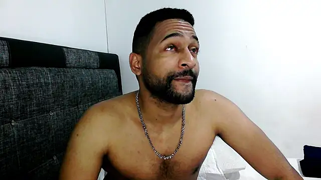 Snapshot of bbcblackhot34 chatting on March 5, 2:46 am bbcblackhot34 online show from March 5, 2:46 am