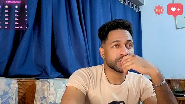 Snapshot of bbcblackhot34 chatting on November 28, 4:37 am bbcblackhot34 online show from November 28, 4:37 am