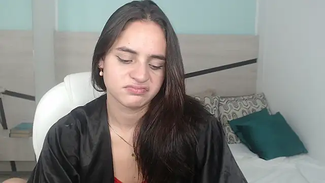 Snapshot of heidy_hoiss chatting on February 14, 11:53 pm heidy hoiss online show from February 14, 11:53 pm