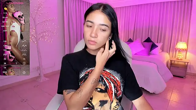 Snapshot of Antonella_Grayy chatting on January 20, 11:02 am Antonella Grayy online show from January 20, 11:02 am
