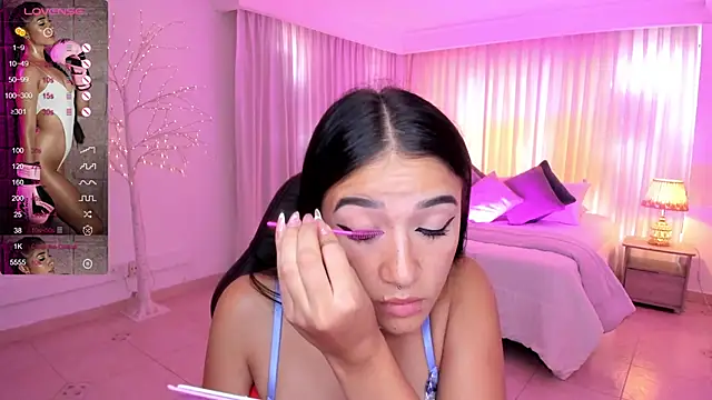 Snapshot of Antonella_Grayy chatting on January 27, 2:02 pm Antonella Grayy online show from January 27, 2:02 pm