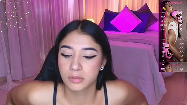 Snapshot of Antonella_Grayy chatting on February 6, 2:04 pm Antonella Grayy online show from February 6, 2:04 pm