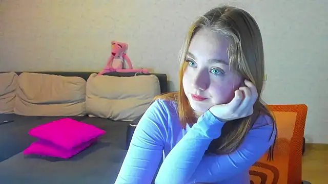 Snapshot of natali2550 chatting on January 18, 2:03 am natali2550 online show from January 18, 2:03 am