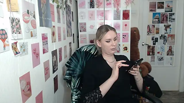 CapriScorpion online show from March 3, 2:59 pm