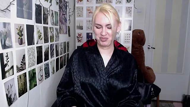 CapriScorpion online show from March 12, 1:28 pm