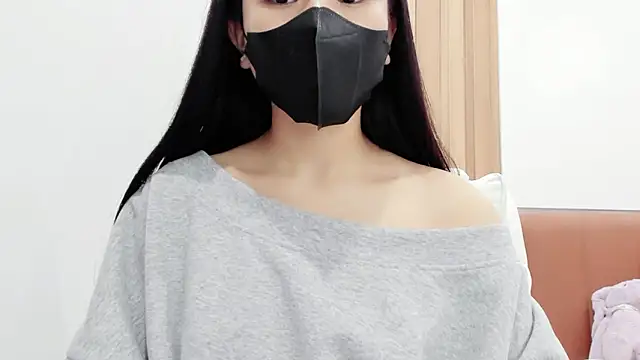 Lita-Julia online show from March 15, 7:59 pm