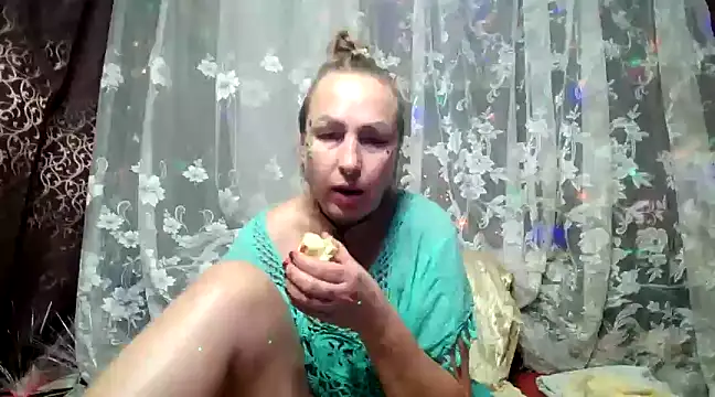 Snapshot of Alina_Night_777 chatting on December 30, 1:25 pm Alina Night 777 online show from December 30, 1:25 pm