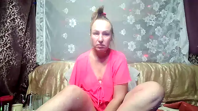 Snapshot of Alina_Night_777 chatting on March 7, 6:46 am Alina Night 777 online show from March 7, 6:46 am