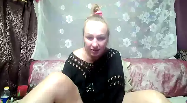 Snapshot of Alina_Night_777 chatting on March 9, 10:41 am Alina Night 777 online show from March 9, 10:41 am