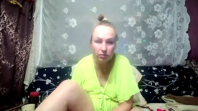 Snapshot of Alina_Night_777 chatting on March 17, 10:06 am Alina Night 777 online show from March 17, 10:06 am