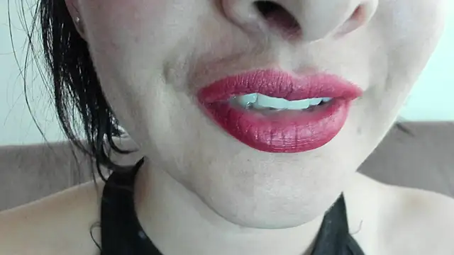 queen fetish online show from February 5, 10:44 pm