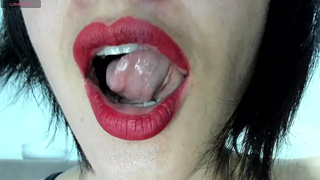 queen fetish online show from February 10, 9:58 am