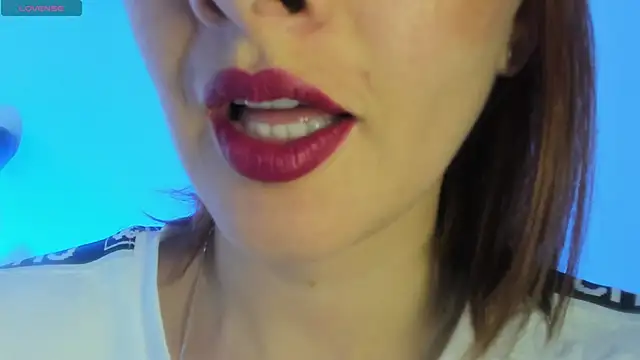 queen fetish online show from May 3, 3:51 pm