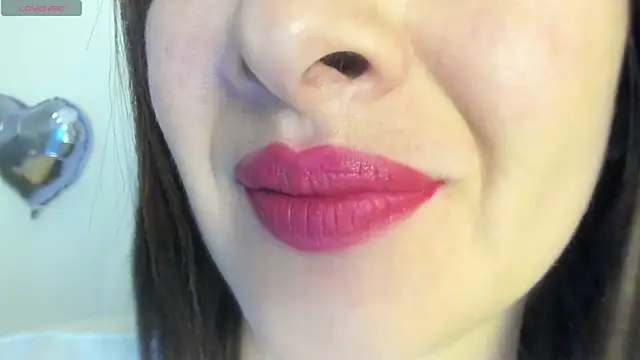 Snapshot of queen_fetish chatting on June 10, 10:14 am queen fetish online show from June 10, 10:14 am