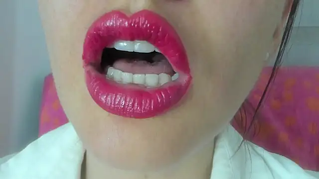 Snapshot of queen_fetish chatting on July 4, 11:00 pm queen fetish online show from July 4, 11:00 pm