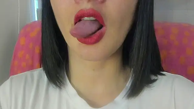 Snapshot of queen_fetish chatting on July 9, 10:36 pm queen fetish online show from July 9, 10:36 pm