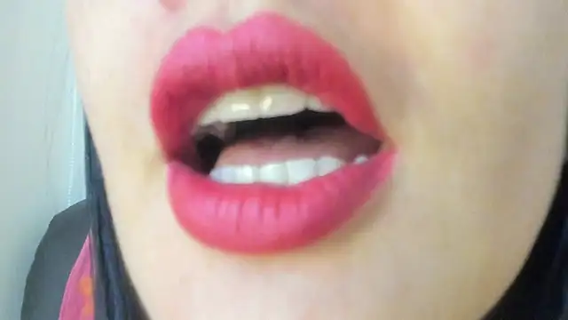 Snapshot of queen_fetish chatting on July 12, 9:06 pm queen fetish online show from July 12, 9:06 pm