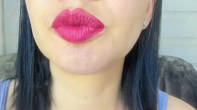 Snapshot of queen_fetish chatting on July 18, 8:51 am queen fetish online show from July 18, 8:51 am