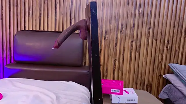 evelynjohnsoon online show from October 14, 12:06 pm