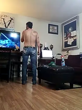 Snapshot of prettyboi6992 chatting on June 10, 7:57 pm prettyboi6992 online show from June 10, 7:57 pm