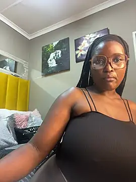 Bustygoddess32 online show from February 1, 4:24 am