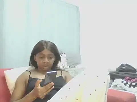 Snapshot of Sexxybella27 chatting on May 30, 7:44 pm Sexxybella27 online show from May 30, 7:44 pm