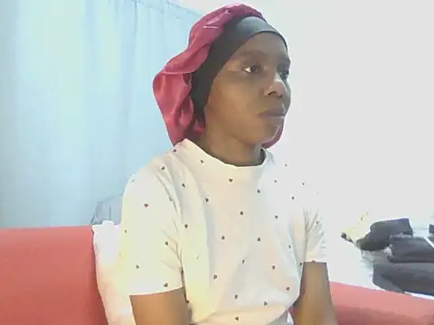Snapshot of Sexxybella27 chatting on June 2, 8:33 pm Sexxybella27 online show from June 2, 8:33 pm
