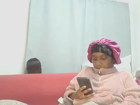 Snapshot of Sexxybella27 chatting on July 28, 8:52 pm Sexxybella27 online show from July 28, 8:52 pm
