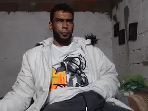 Snapshot of erik_alexander chatting on January 15, 4:47 am erik alexander online show from January 15, 4:47 am