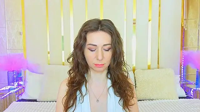 KimmmLi online show from May 29, 5:49 am