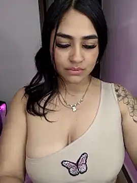 Snapshot of Charlotte_cutee18 chatting on October 27, 12:04 am Charlotte cutee18 online show from October 27, 12:04 am