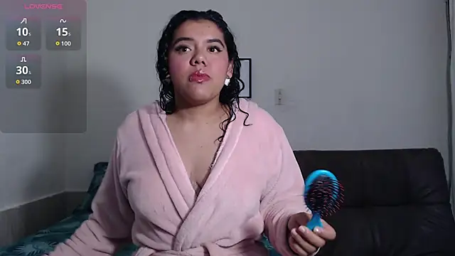 Snapshot of agata_22 chatting on November 28, 4:15 am agata 22 online show from November 28, 4:15 am