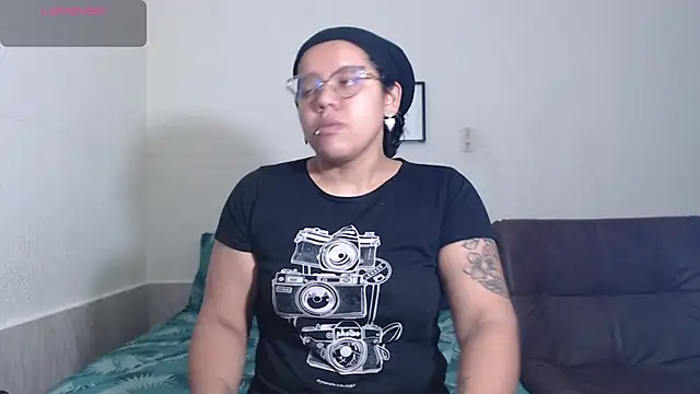 Snapshot of agata_22 chatting on June 24, 3:05 am agata 22 online show from June 24, 3:05 am