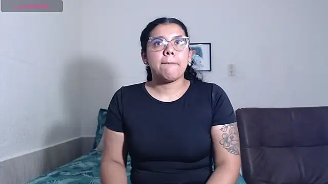 Snapshot of agata_22 chatting on July 26, 3:47 am agata 22 online show from July 26, 3:47 am