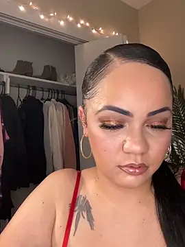 Snapshot of DestineeJayde chatting on January 17, 6:36 am DestineeJayde online show from January 17, 6:36 am