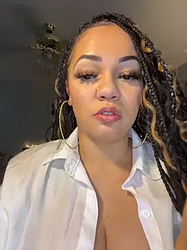 Snapshot of DestineeJayde chatting on November 22, 6:01 am DestineeJayde online show from November 22, 6:01 am