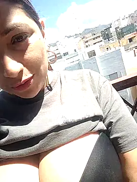 claudia online show from April 30, 11:05 am